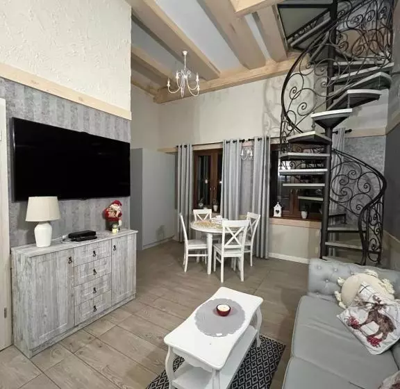 ユースホステル Dworek Hołny