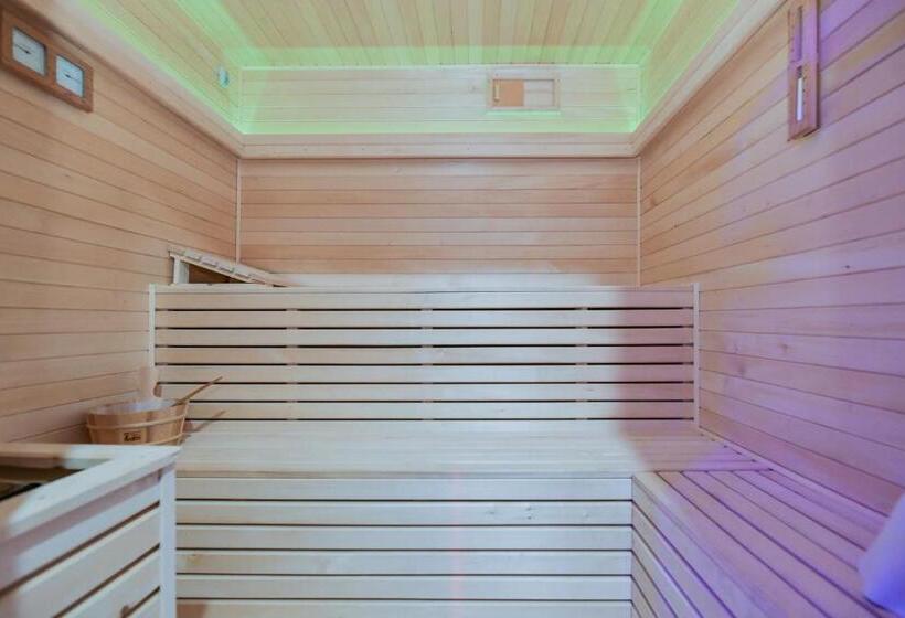 הוסטל Rajska Oaza