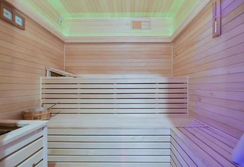 Retkeilymaja Rajska Oaza