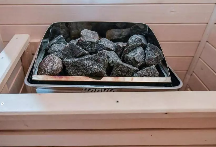 Retkeilymaja Rajska Oaza