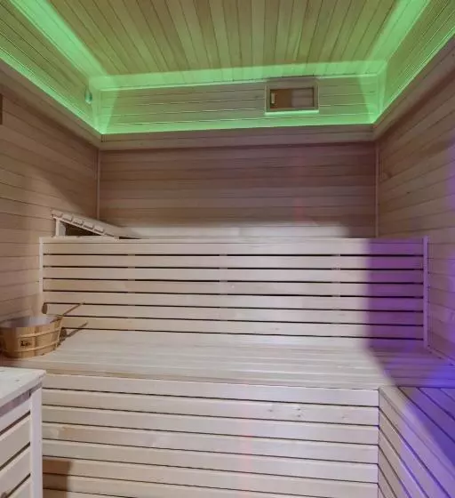 Retkeilymaja Rajska Oaza