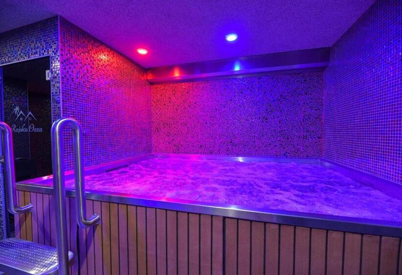 הוסטל Rajska Oaza