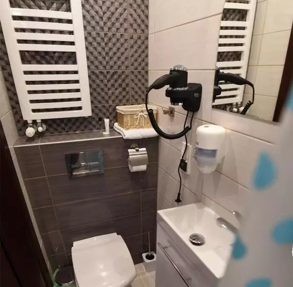 Retkeilymaja Rajska Oaza