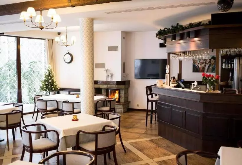 ユースホステル Restauracja Hotel Vip