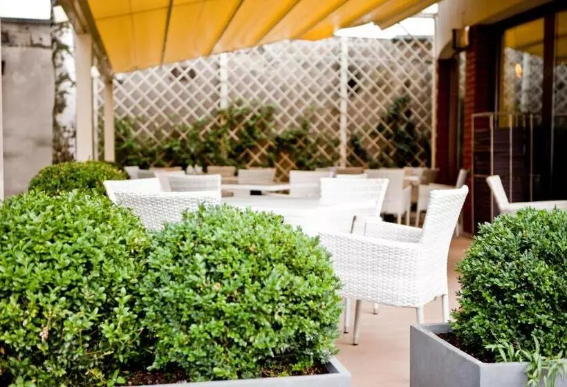 ユースホステル Restauracja Hotel Vip