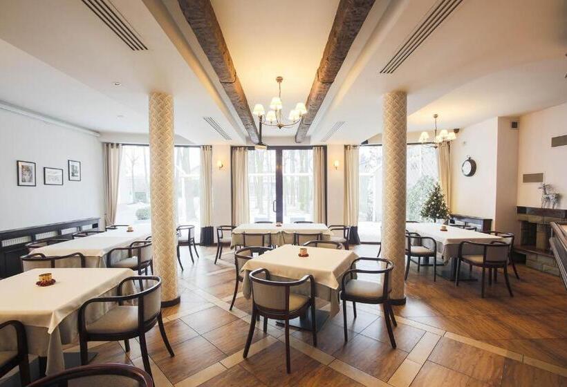 הוסטל Restauracja Hotel Vip
