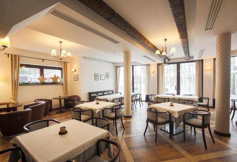 הוסטל Restauracja Hotel Vip