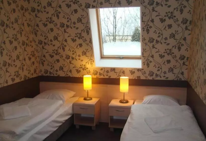 Retkeilymaja Zajazd Mat