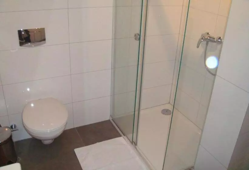 Retkeilymaja Zajazd Mat