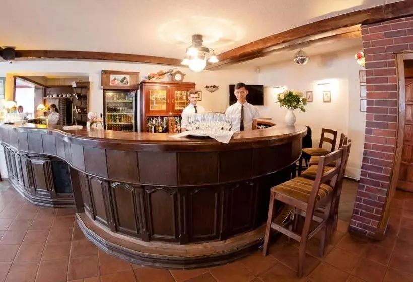 Retkeilymaja Zajazd Mat