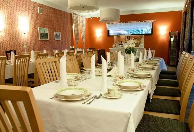 Retkeilymaja Zajazd Mat