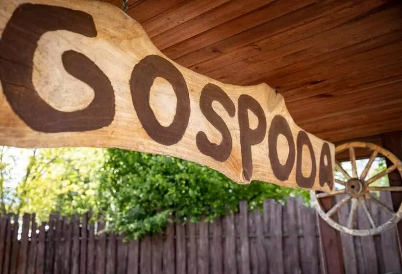 ユースホステル Zajazd Michałowo