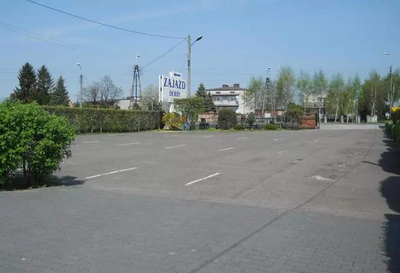 ユースホステル Zajazd Restauracja Derby