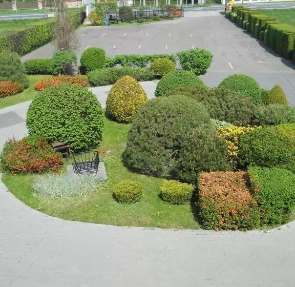 ユースホステル Zajazd Restauracja Derby