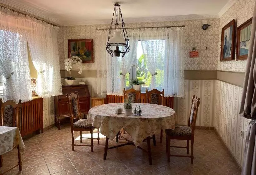 ユースホステル Zajazd Restauracja Derby