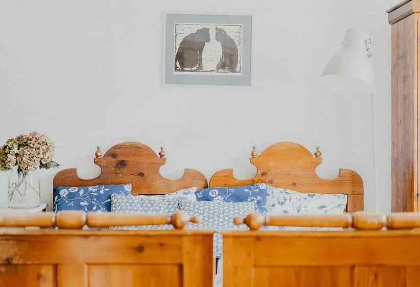 Aamiaismajoitus (B&B) Dom Gościnny Stara Szkoła