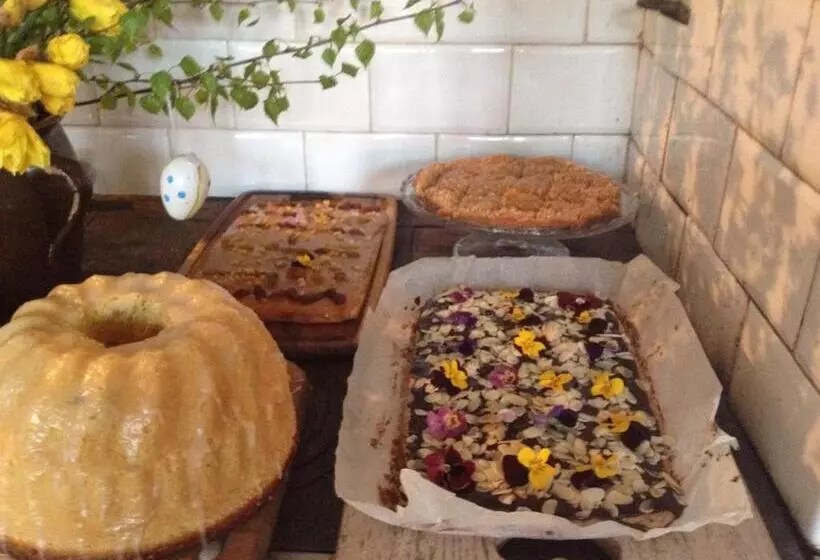 Aamiaismajoitus (B&B) Dom Gościnny Stara Szkoła