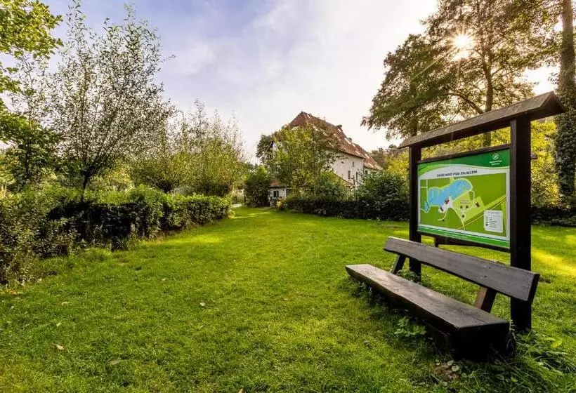 ベッドアンドブレックファースト Gościniec Pod Zającem