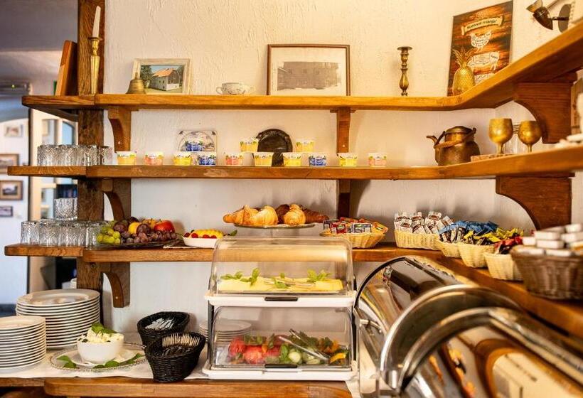 Bed and Breakfast Gościniec Pod Zającem