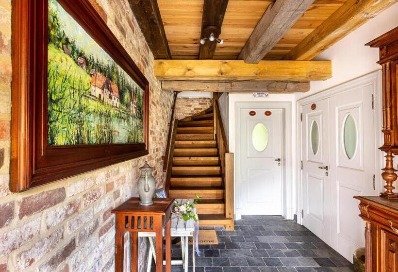 Bed and Breakfast Gościniec Pod Zającem