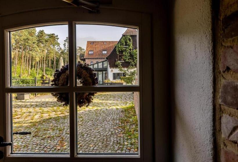 Bed and Breakfast Gościniec Pod Zającem