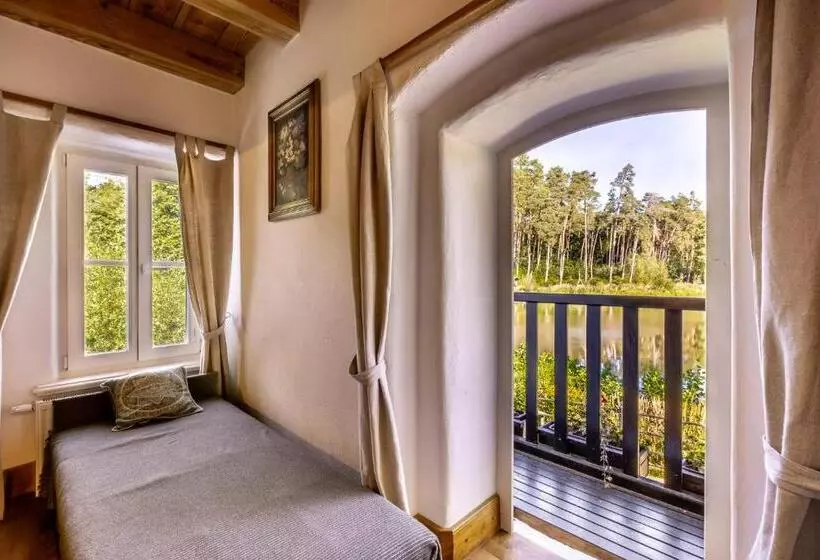 ベッドアンドブレックファースト Gościniec Pod Zającem