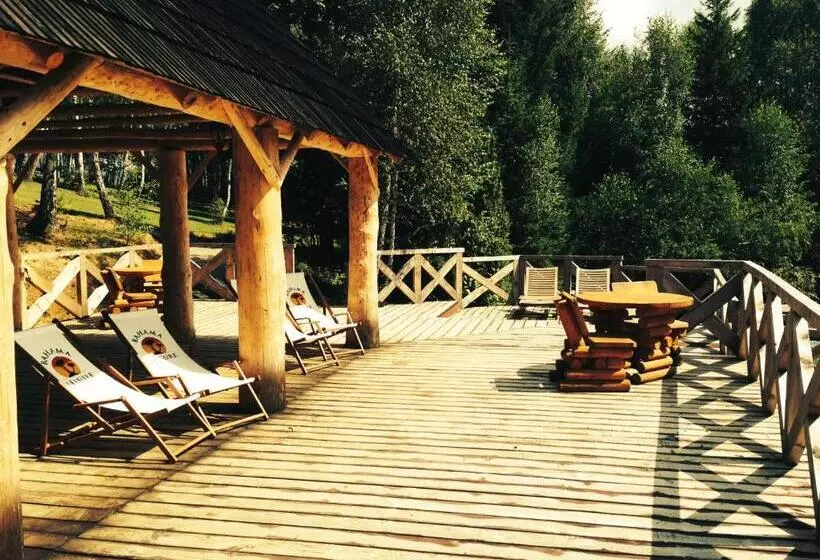 ベッドアンドブレックファースト Modryna   Modrzewiowy Dom