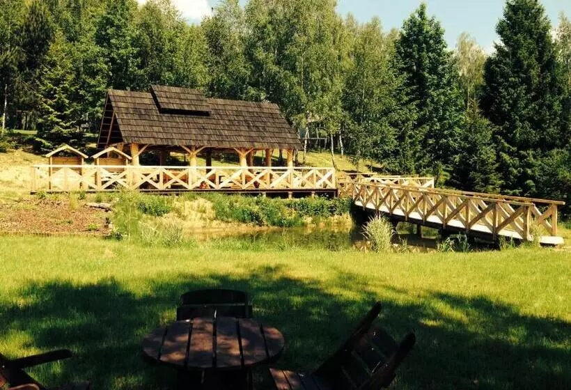 ベッドアンドブレックファースト Modryna   Modrzewiowy Dom