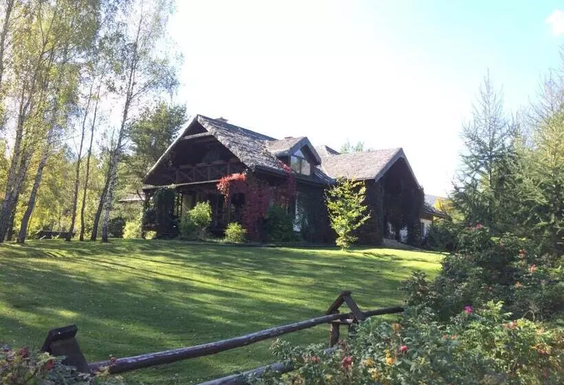 ベッドアンドブレックファースト Modryna   Modrzewiowy Dom