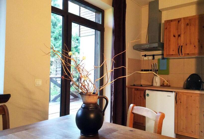 تختخواب و صبحانه Modryna   Modrzewiowy Dom