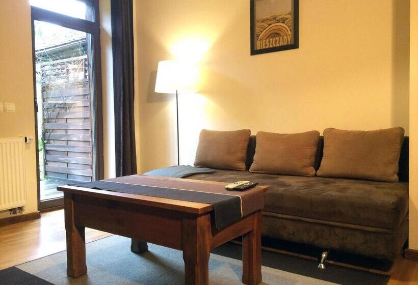 تختخواب و صبحانه Modryna   Modrzewiowy Dom