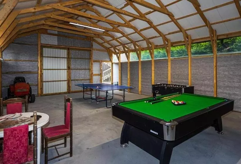 Aamiaismajoitus (B&B) Niebieska Tawerna