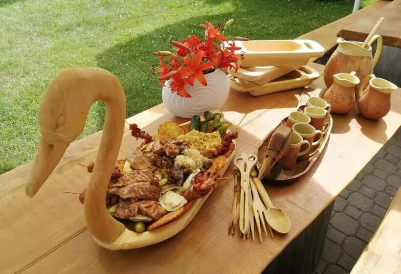 Aamiaismajoitus (B&B) Niebieska Tawerna