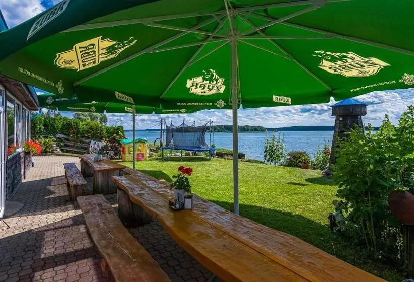 Aamiaismajoitus (B&B) Niebieska Tawerna