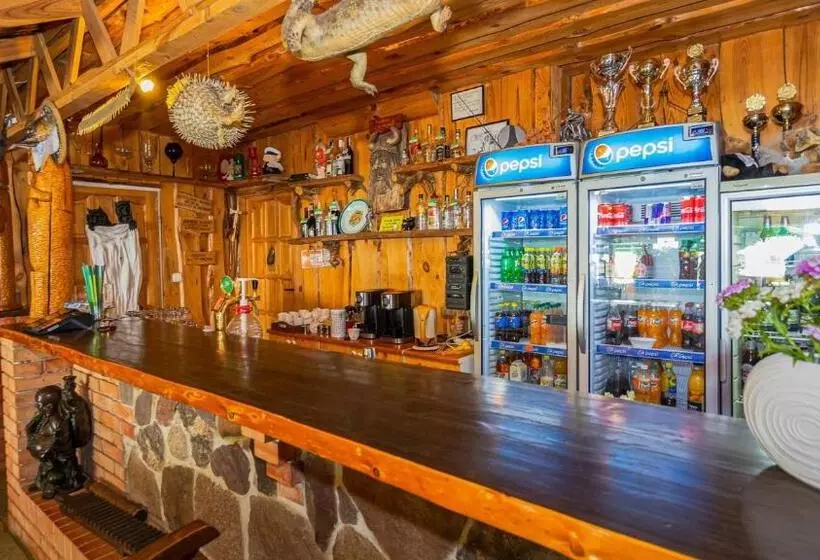 Aamiaismajoitus (B&B) Niebieska Tawerna