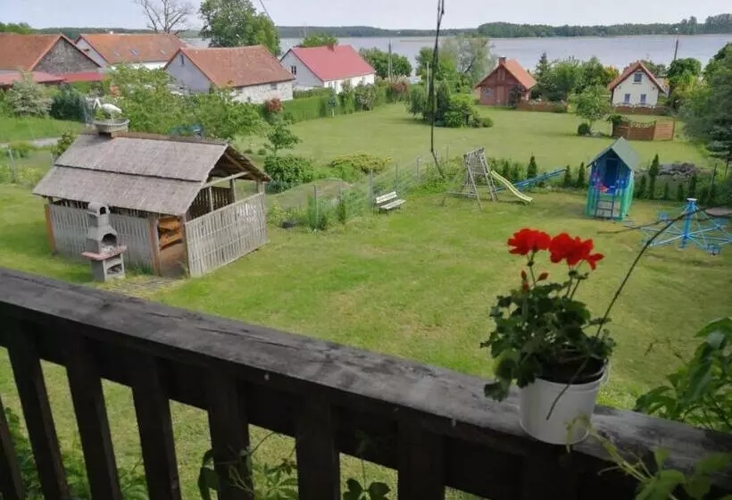 Aamiaismajoitus (B&B) Niebieska Tawerna