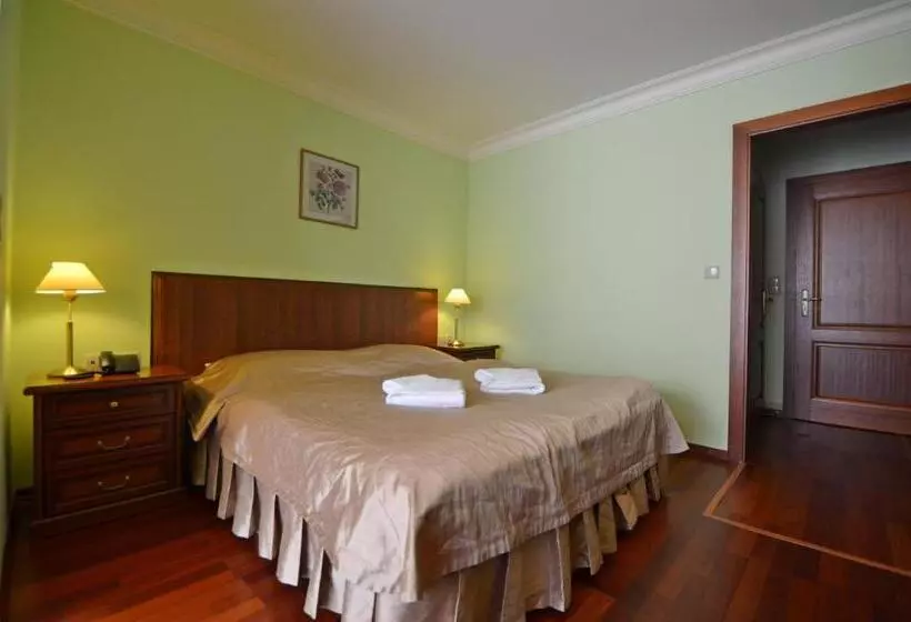 Aamiaismajoitus (B&B) Poduszka Pensjonat Nad Rzeką