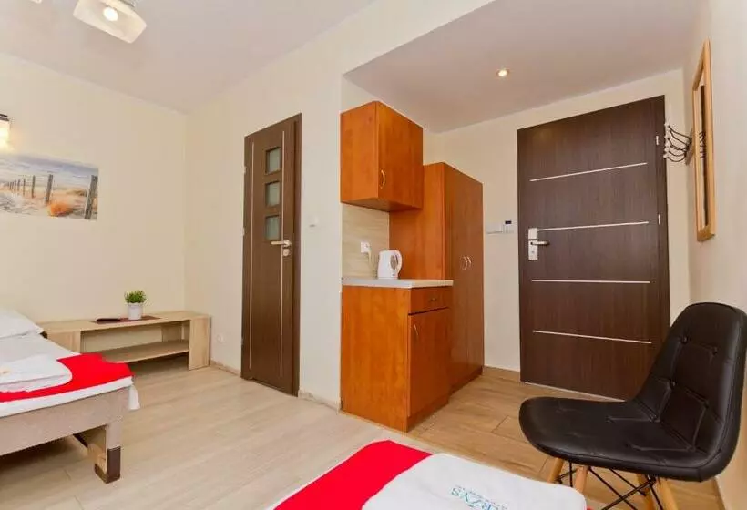 Aamiaismajoitus (B&B) Pokoje Gościnne Krzyś