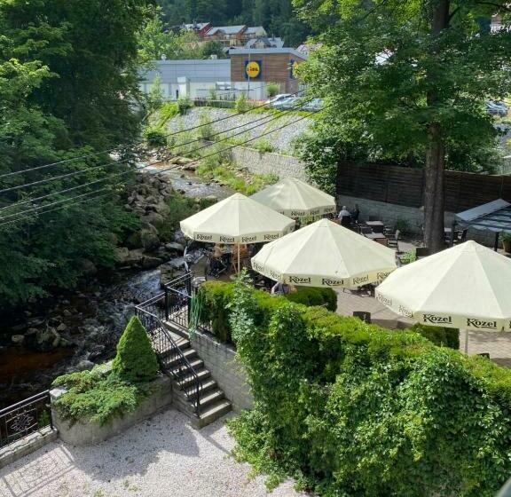 تختخواب و صبحانه Willa 654