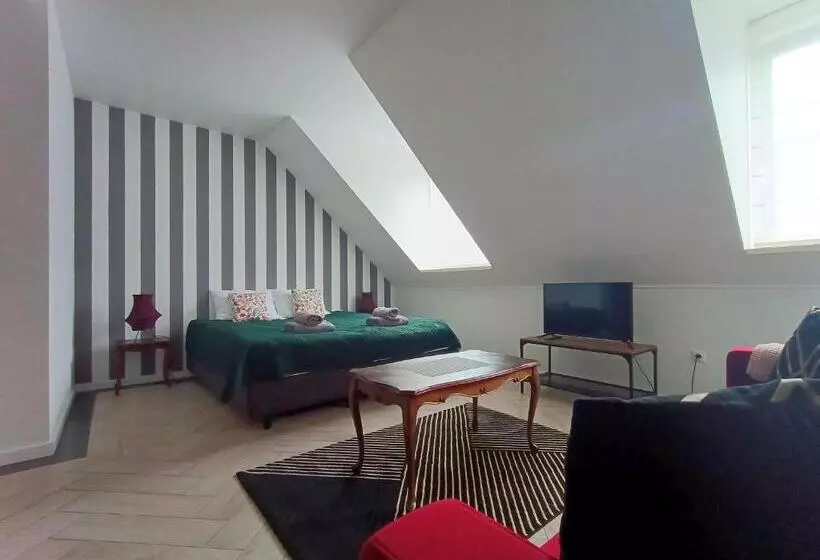 Hotelli Czarna Dama Apartamenty