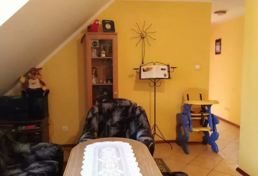 ホテル Dom Gościnny Woleninowo