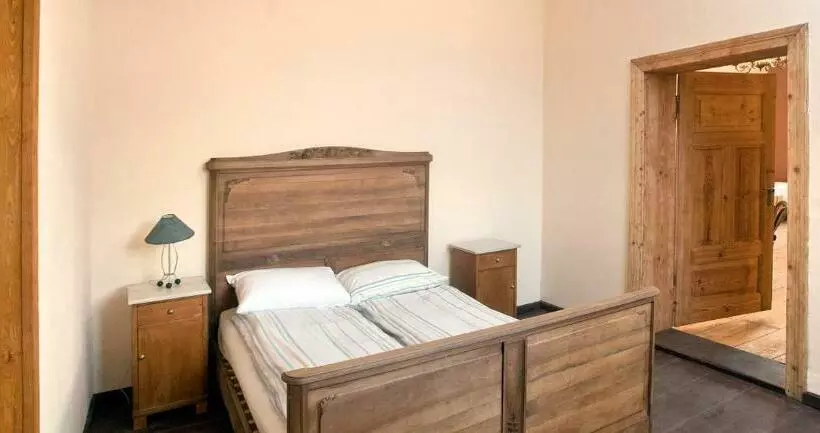 Hotelli Gosciniec Kaszarnia Kamienne