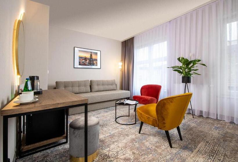 هتل Mr67 Mayera Rapaporta