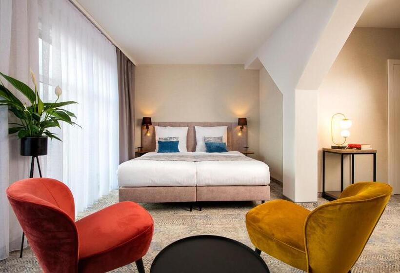 هتل Mr67 Mayera Rapaporta