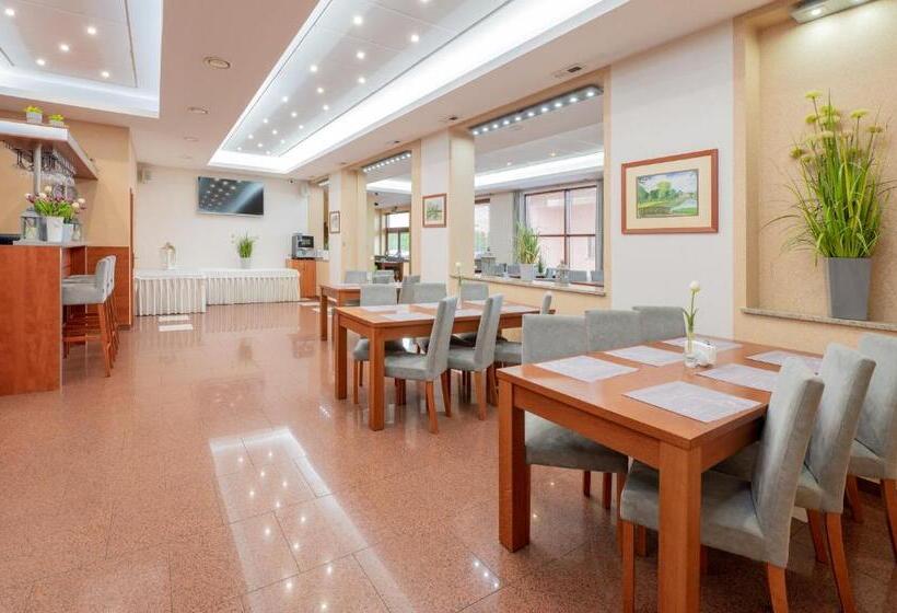 فندق Reśliński