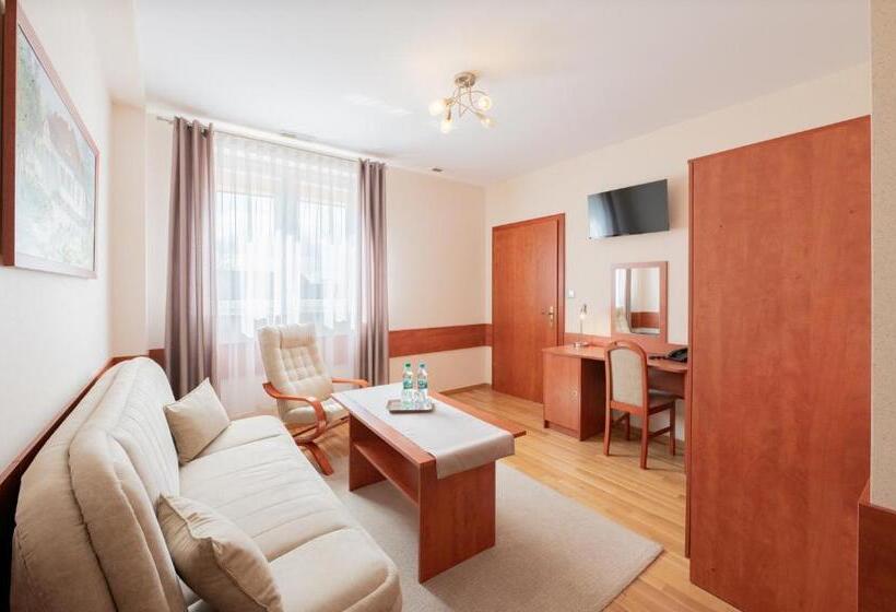 فندق Reśliński