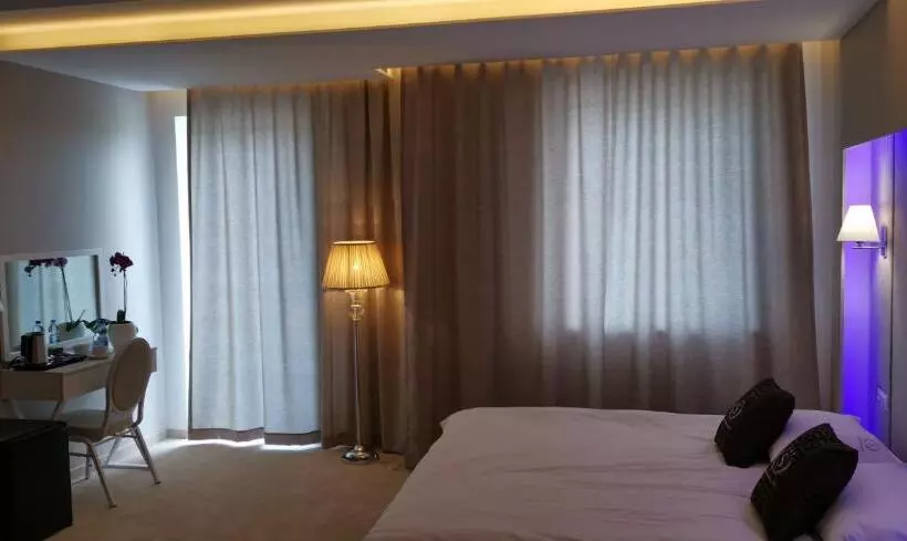 ホテル Sevilla Gold