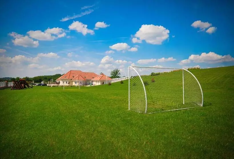 Hotelli Sękowski Dwór