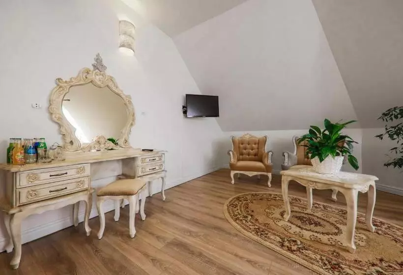 Hotelli Sękowski Dwór