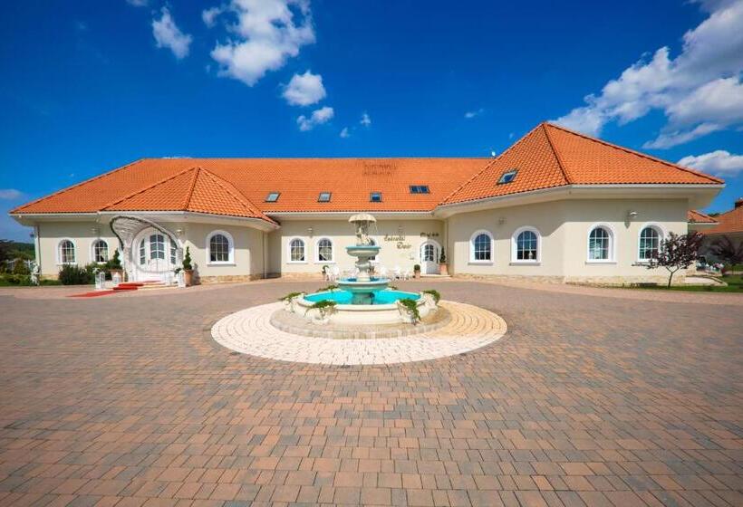 호텔 Sękowski Dwór